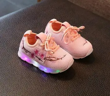 2020 yeni yaz çocuk ayakkabıları ışık sneakers ayakkabı aydınlık ayakkabı LED genç erkek ve kız ayakkabı boyutu 21-30
