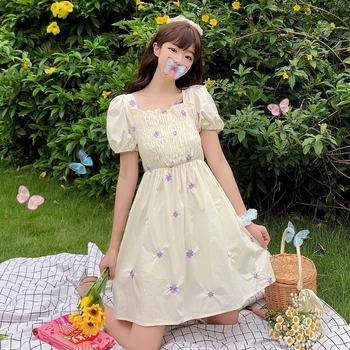 Tatlı lolita elbise Mor İşlemeli Çiçek Pilili Kare Yaka Puf Kollu Elbise Kadın 2020 Yaz Yeni Bel Sarılma